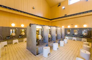 ゆったり使える清潔な洗い場